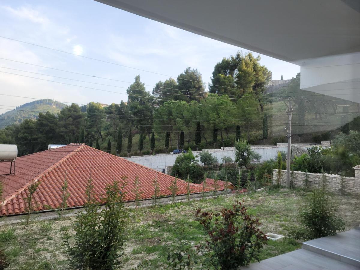 G&K Garden Hotel Berat Exterior photo